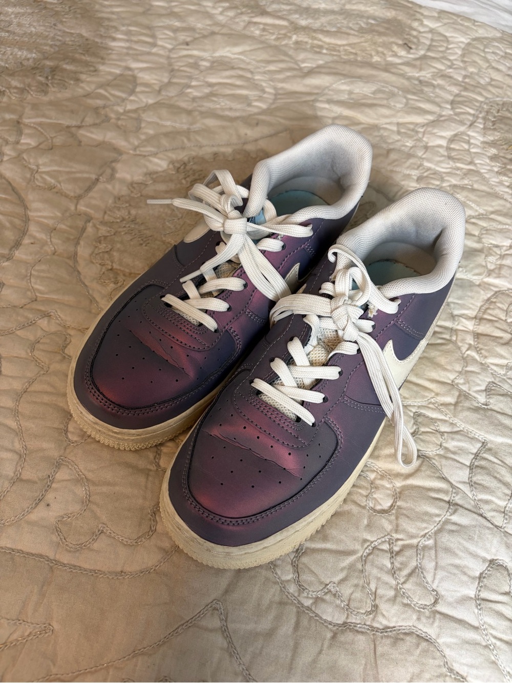 Nike Air Force 1 '07 LV8 Low Iced Lilac Iridescent Colorway 6.5Y - Picture 4 of 10